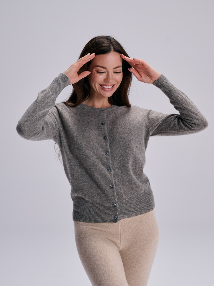 Woman’s sweater of yak wool