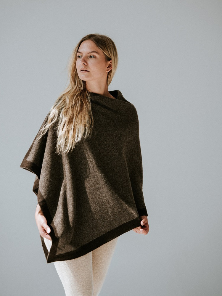 Poncho of yak wool