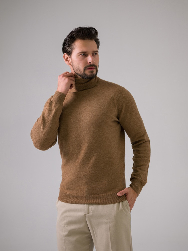 Camel wool turtleneck