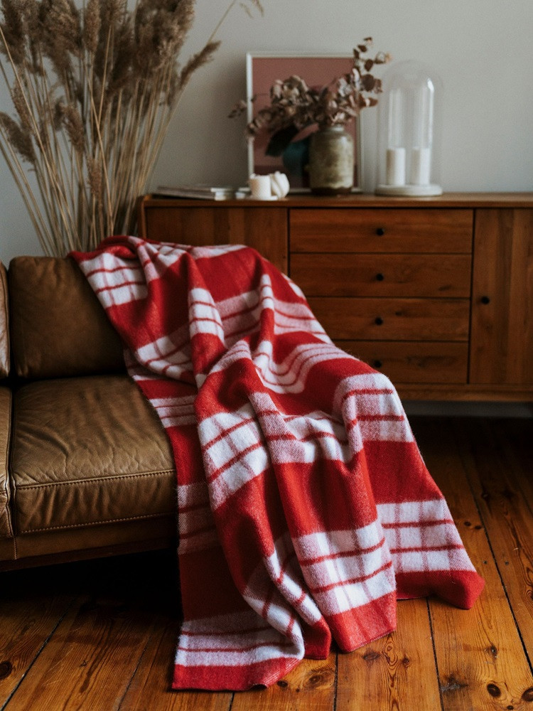 100% sheep's wool blanket