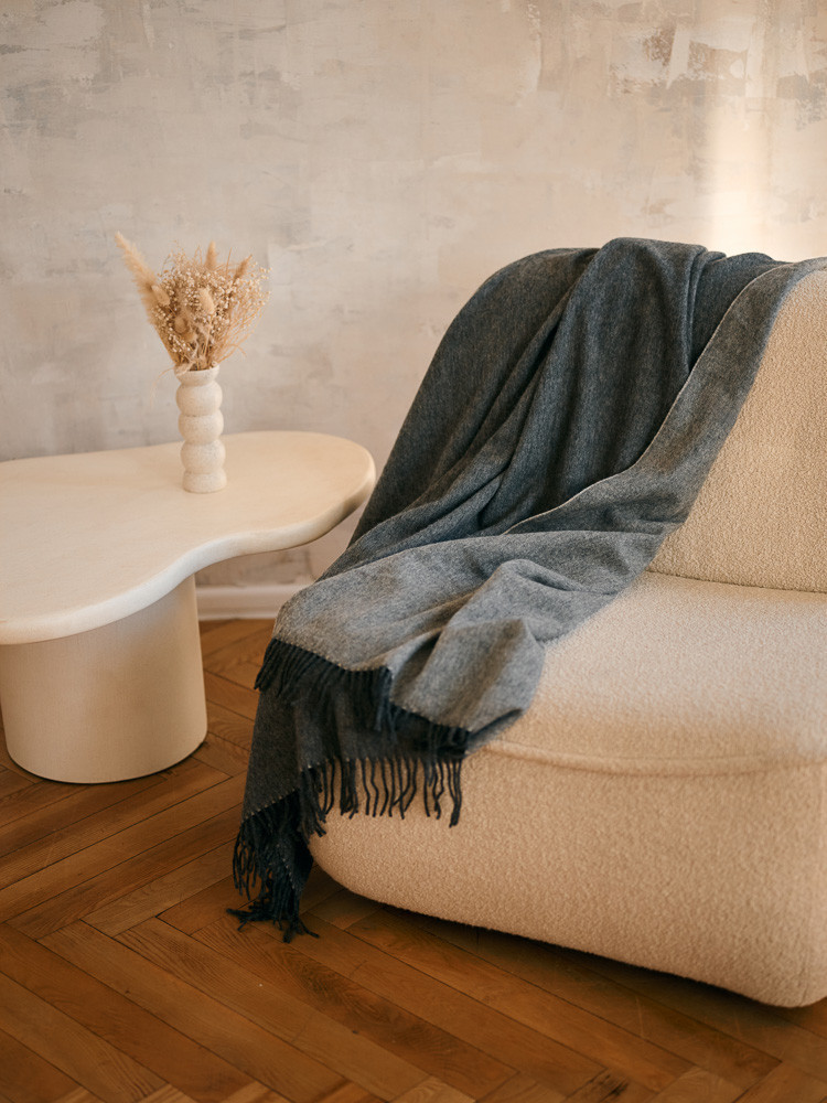 100% Graphite sheep wool blanket