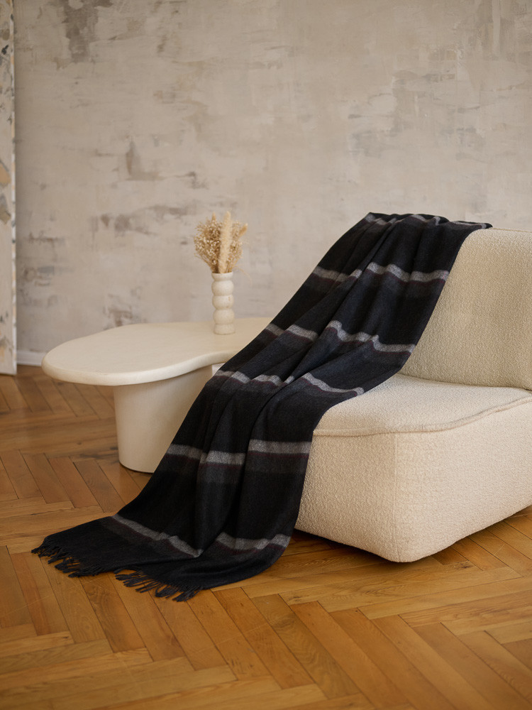 Black cashmere plaid