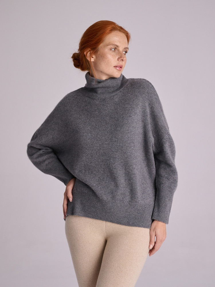 Dark grey oversize cashmere turtleneck