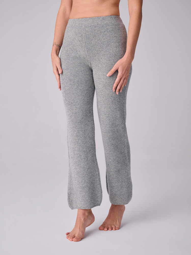 Grey sheep wool trousers