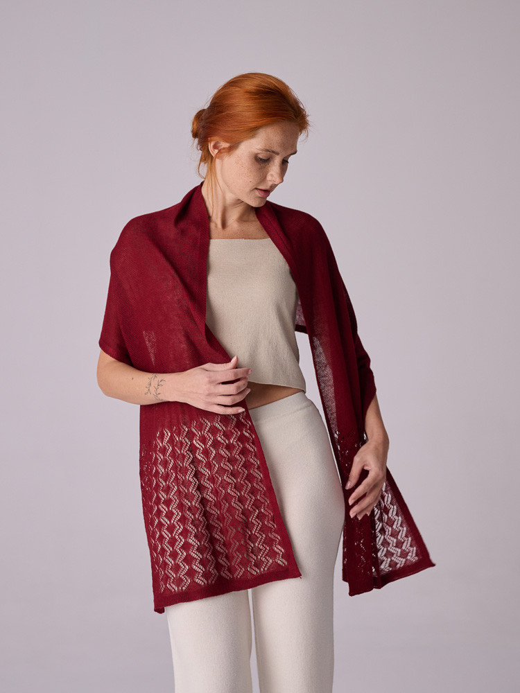 Openwork wool scraf