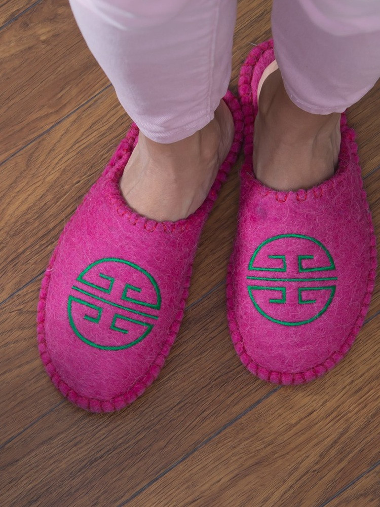Sheep wool slippers
