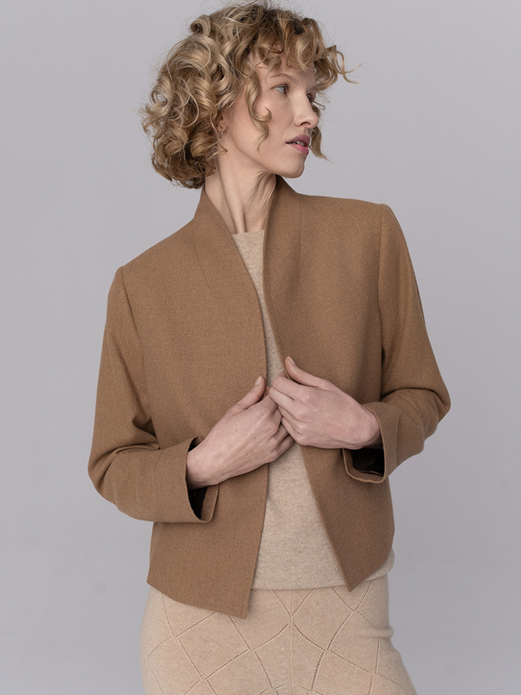 Short baby camel jacket