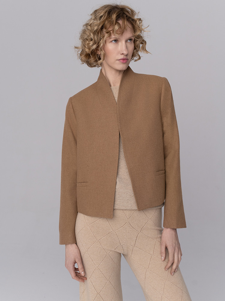 Short baby camel jacket