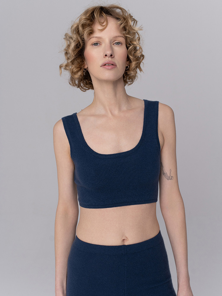 Short cashmere tank top