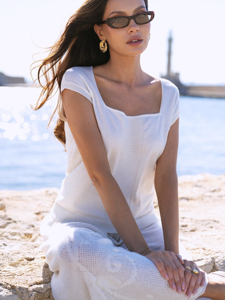Thin cashmere and silk blouse