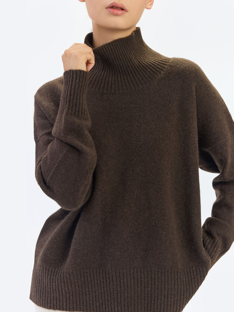 Relaxed yak wool turtleneck
