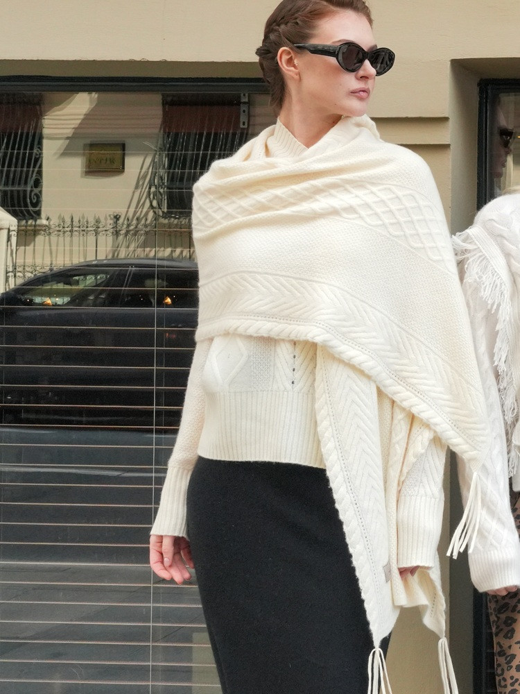Cashmere scarf