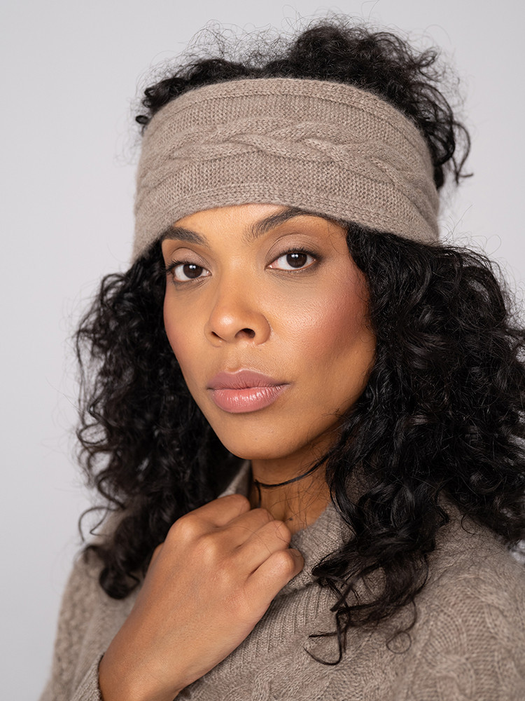 Cable-knit cashmere headband
