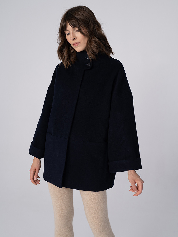 Short women’s sheep wool coat