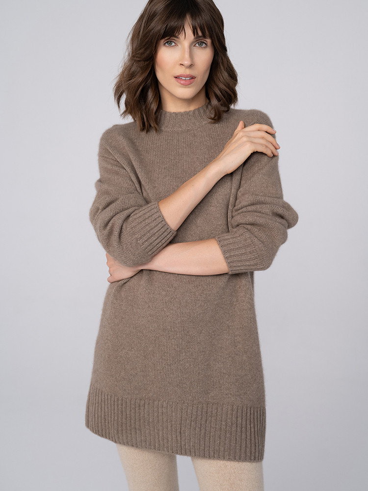 Oversized cashmere sweater