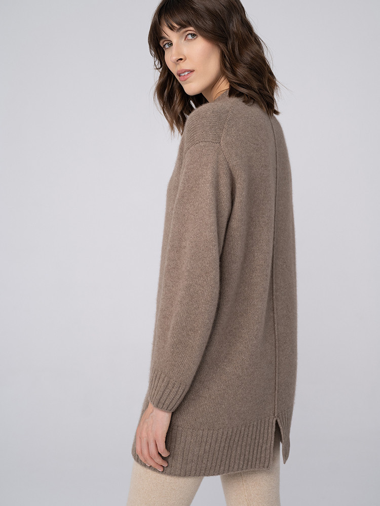 Oversized cashmere sweater