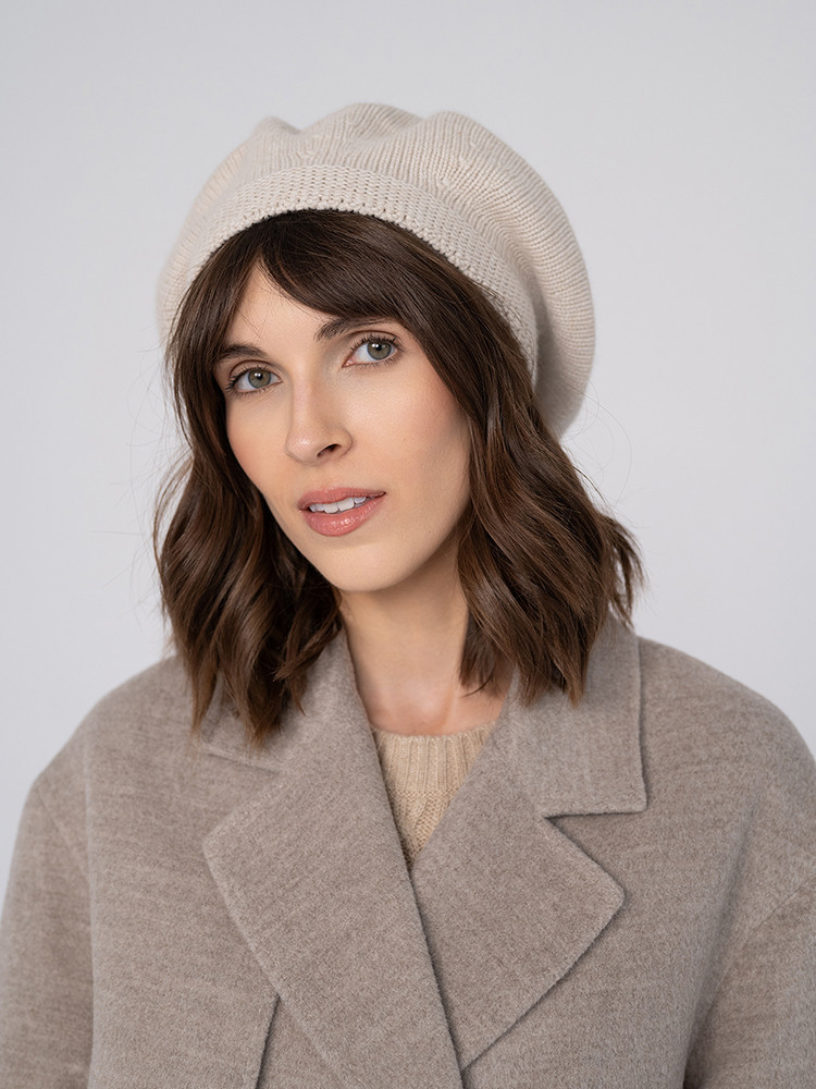 Knitted cashmere beret