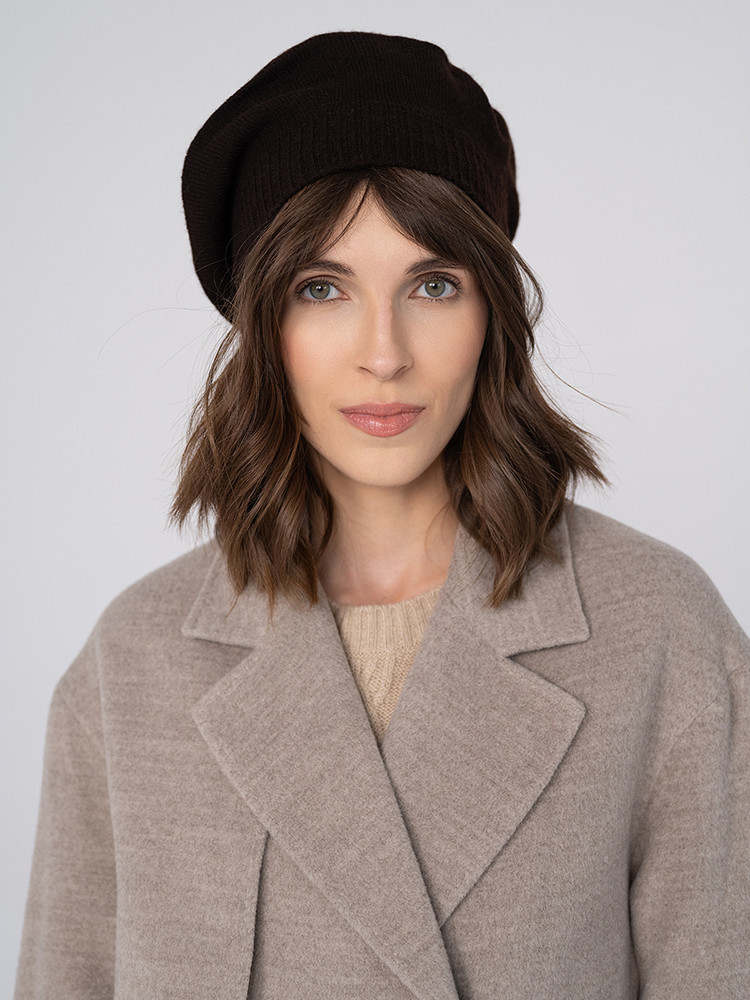 Lightweight cashmere beret