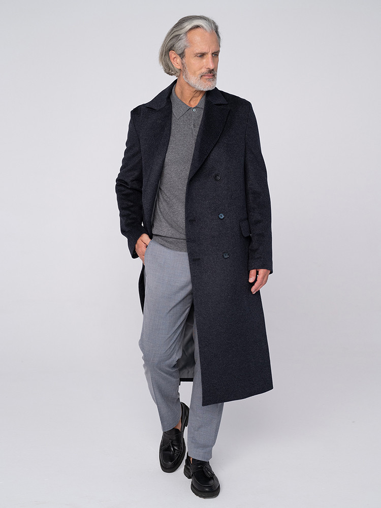 Long men’s sheep wool coat