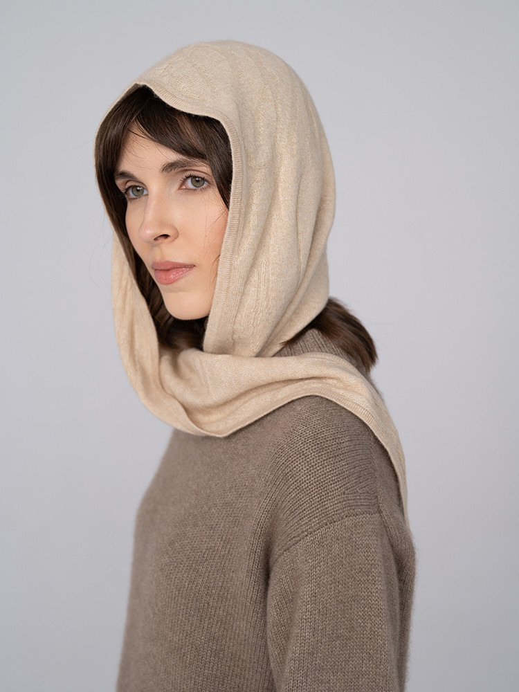 Cashmere hood with scarf