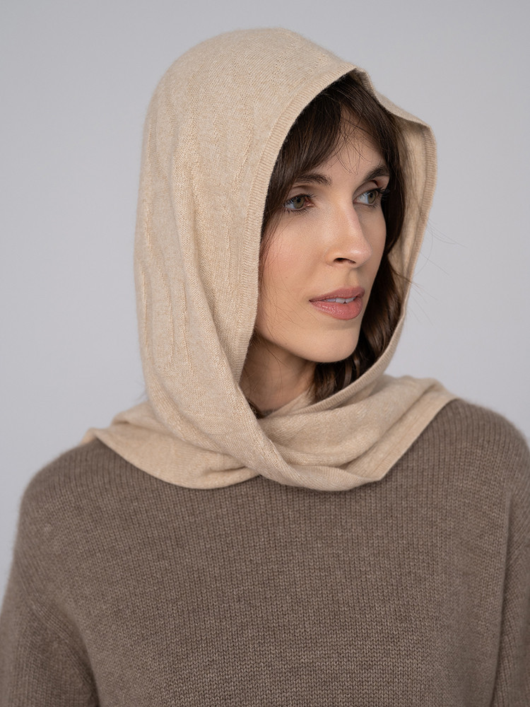 Cashmere hood with scarf