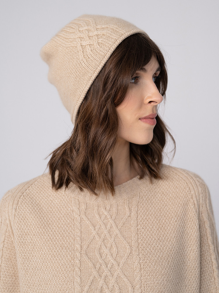Textured cashmere hat