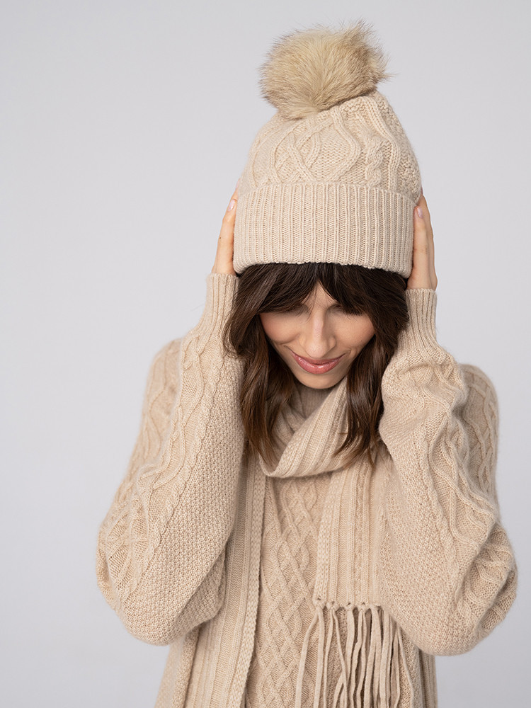 Textured cashmere hat