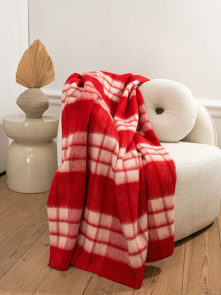 100% sheep's wool blanket