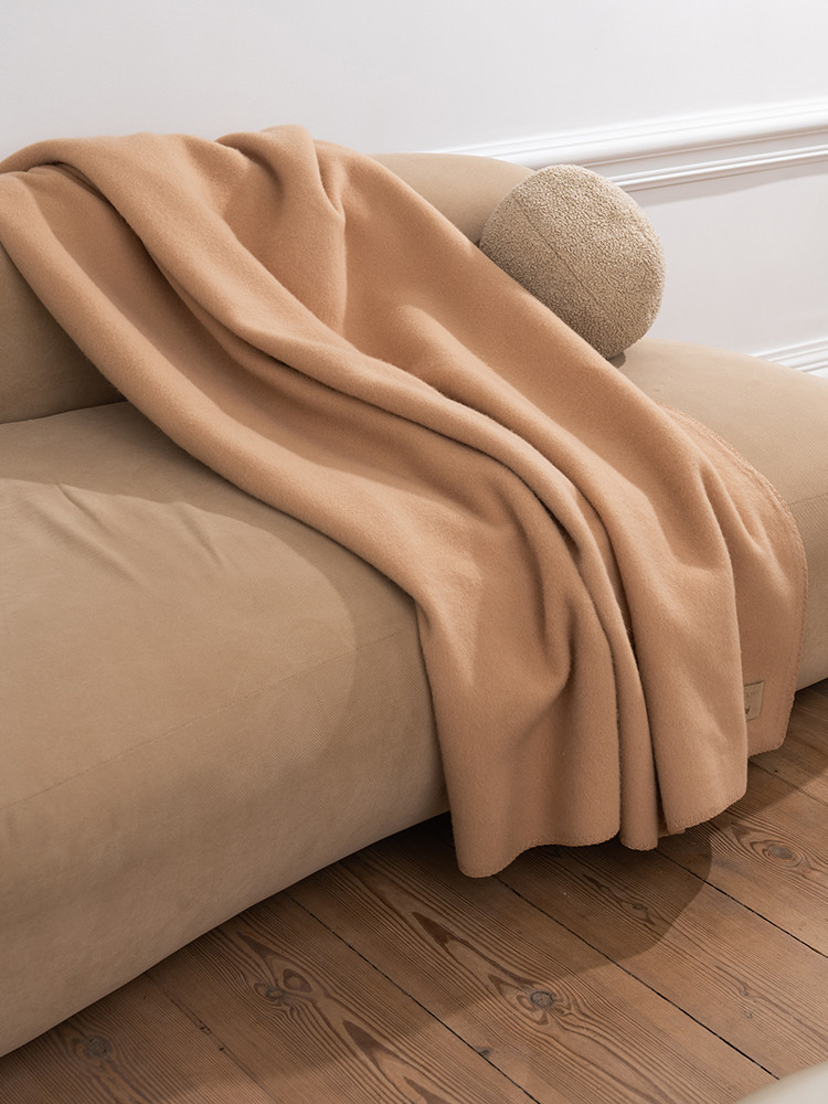 Beige 100% sheep's wool blanket